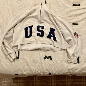 Urban Outfitters Cropped Sweatshirt size M